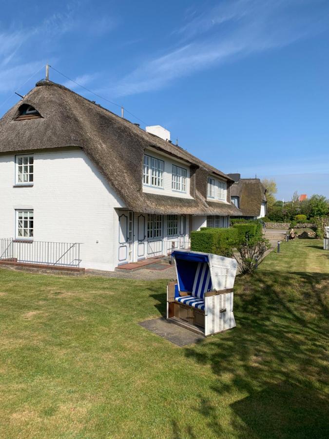 Ferienwohnung Keitum - hochwertig und gemütlich Wohnen unter Reet Exterior foto