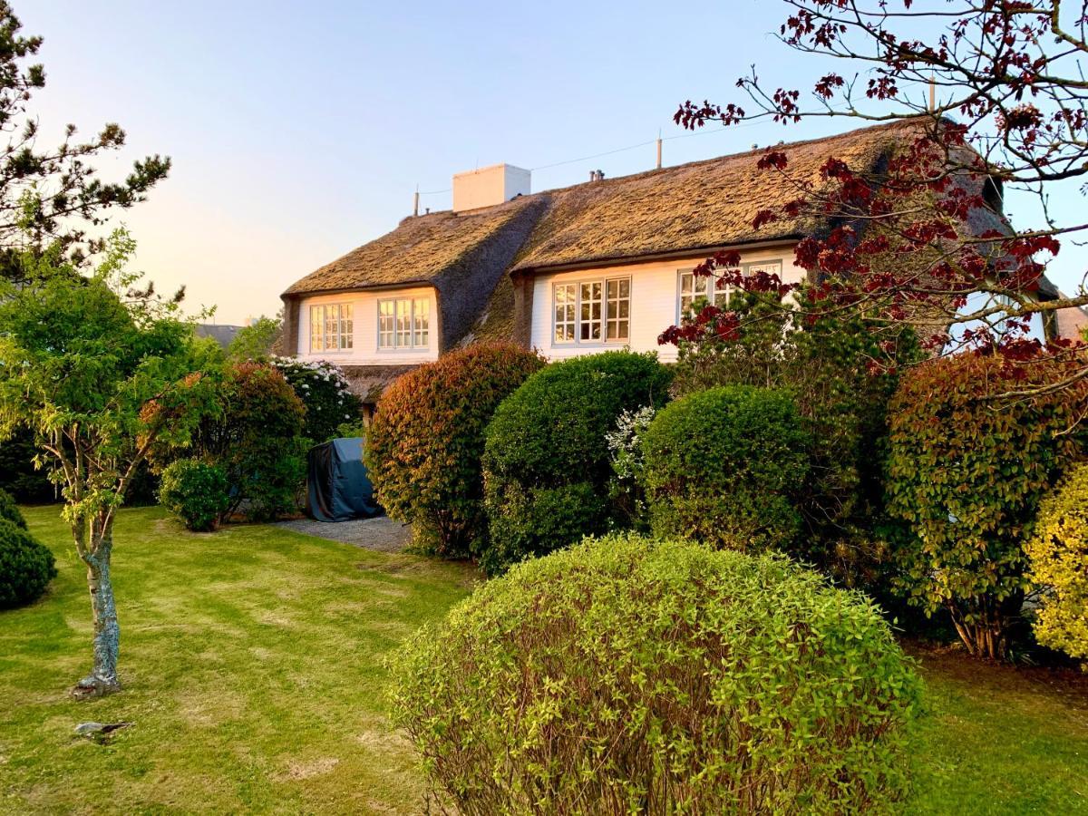 Ferienwohnung Keitum - hochwertig und gemütlich Wohnen unter Reet Exterior foto